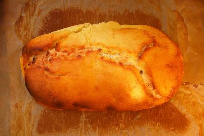 Semolina-crust pain de mie